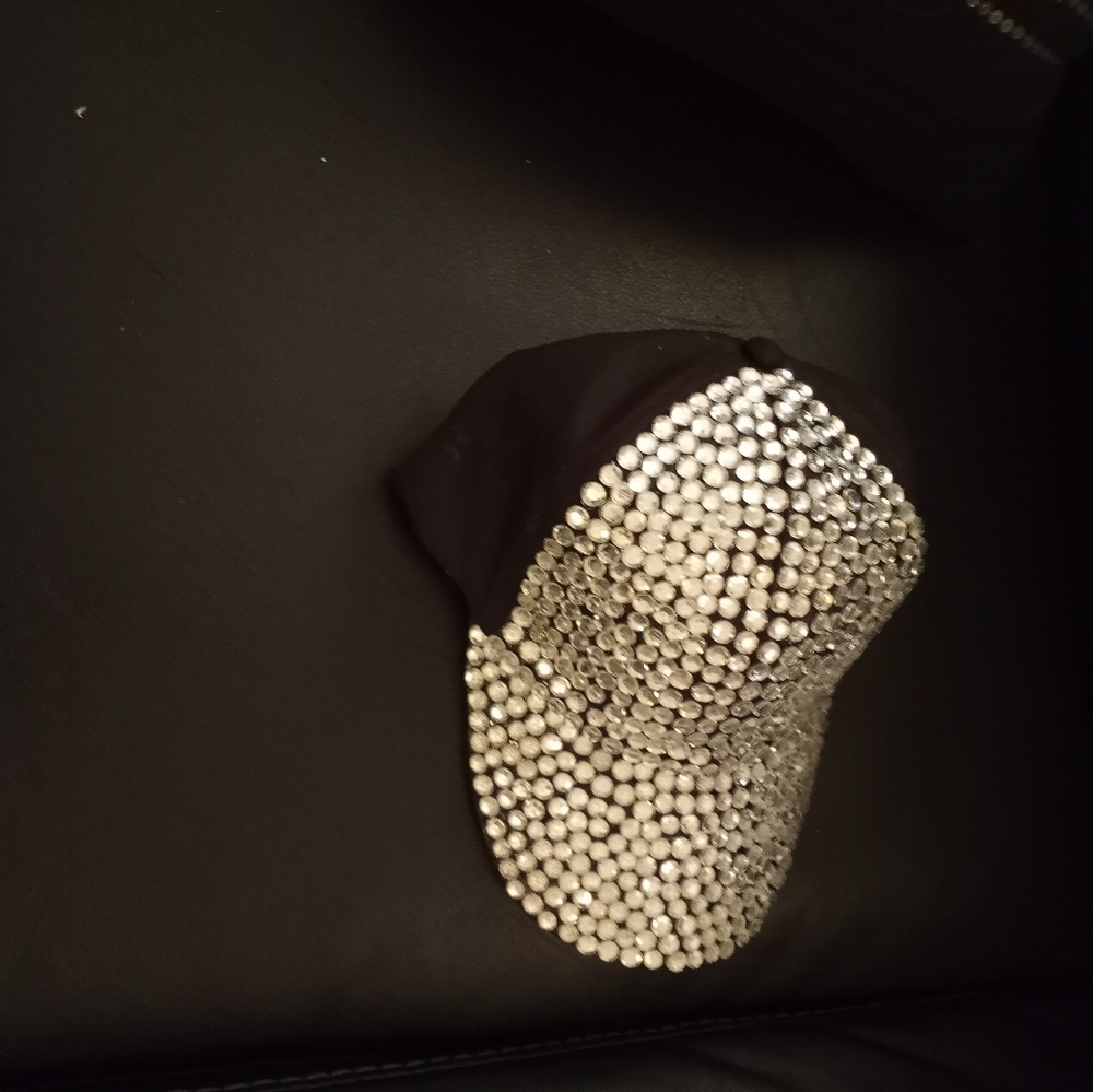 Baseball cap - Picture 2 of 5